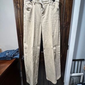 Stylish Beige Women's Straight Leg Jeans